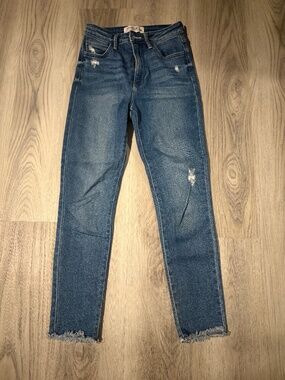 “Just Black Denim” Skinny Ripped Jeans size 25
